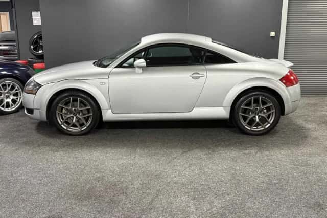 Audi TT (2001) thumbnail 2