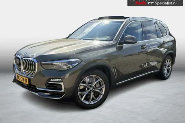BMW X5 (2021) thumbnail 1