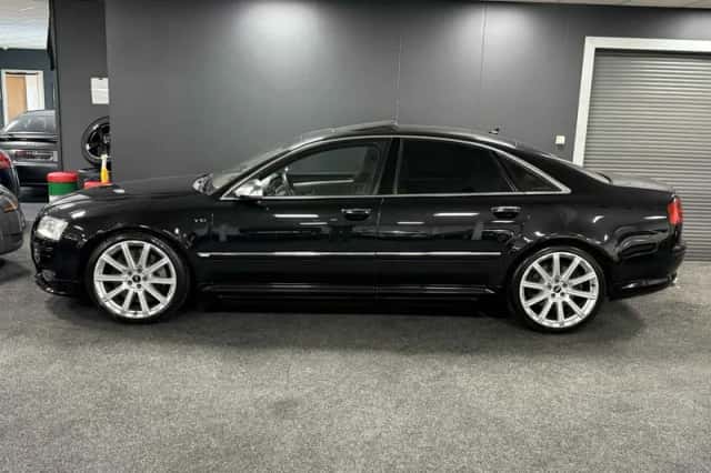 Audi A8 (2007) thumbnail 2