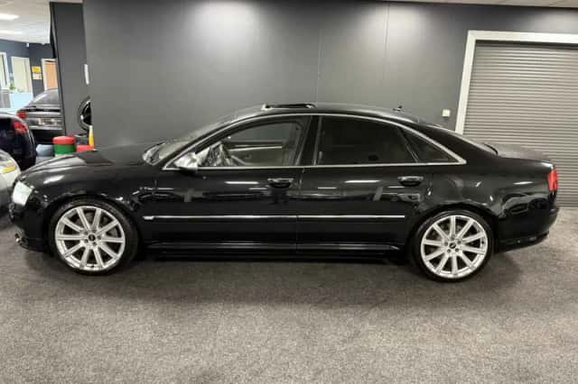 Audi A8 (2007) thumbnail 3