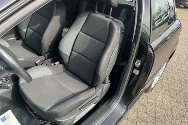Peugeot 207 (2010) thumbnail 2