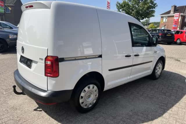 Volkswagen Caddy (2017) thumbnail 4