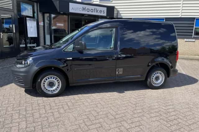 Volkswagen Caddy (2015) thumbnail 3