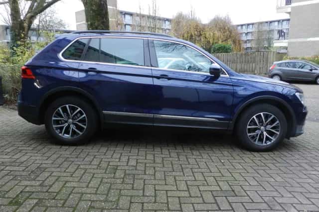 Volkswagen Tiguan (2018) thumbnail 6