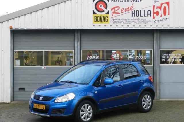 Suzuki SX4 (2012) thumbnail 1