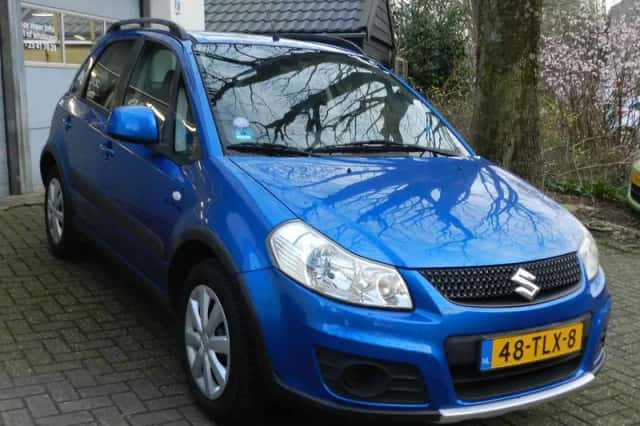 Suzuki SX4 (2012) thumbnail 6
