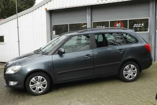 Škoda Fabia (2014) thumbnail 3