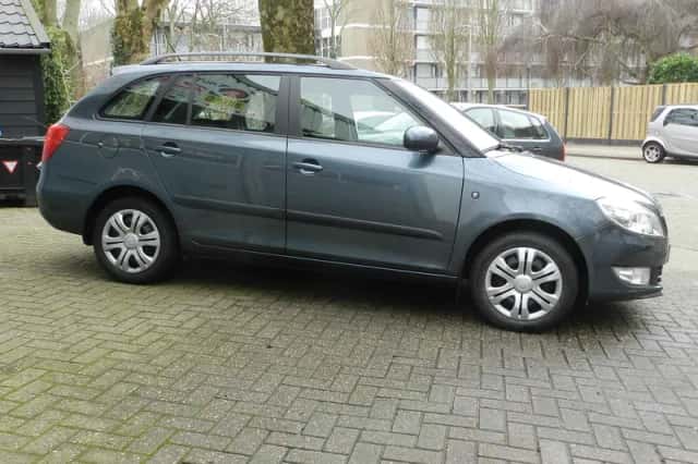 Škoda Fabia (2014) thumbnail 6