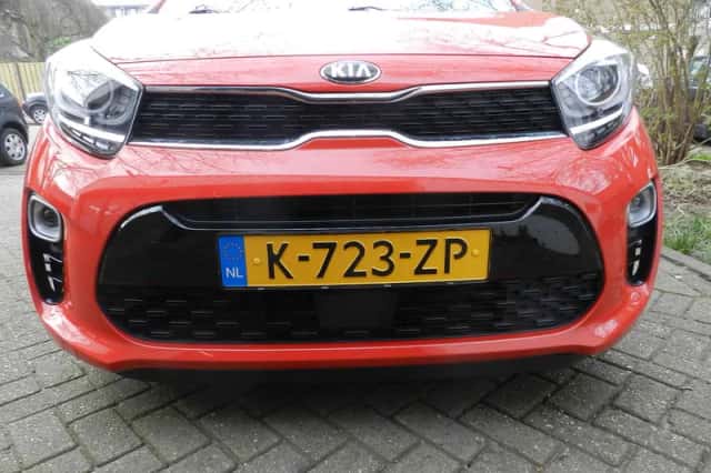 Kia Picanto (2021) thumbnail 5