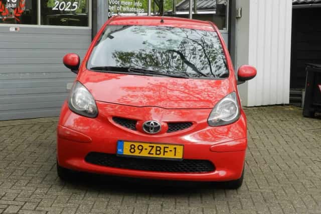 Toyota Aygo (2006) thumbnail 5