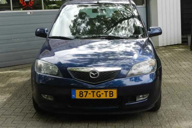 Mazda 2 (2006) thumbnail 4