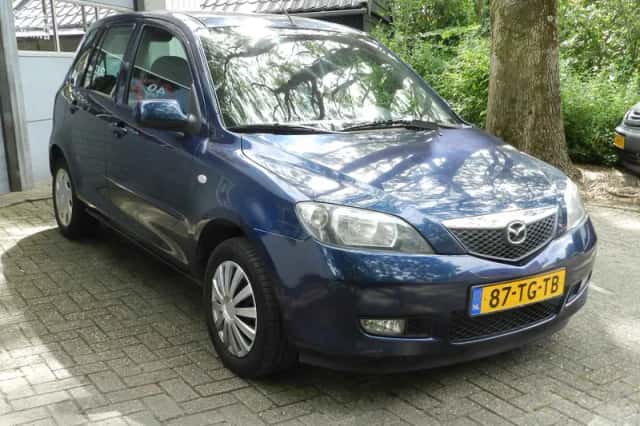 Mazda 2 (2006) thumbnail 6