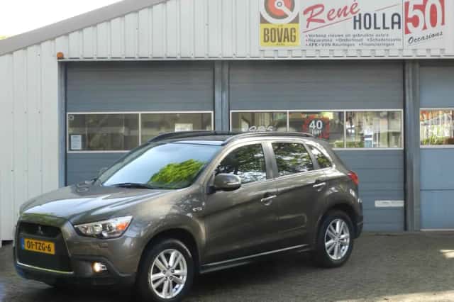 Mitsubishi ASX (2012) thumbnail 1
