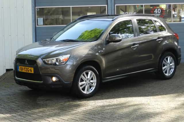 Mitsubishi ASX (2012) thumbnail 2