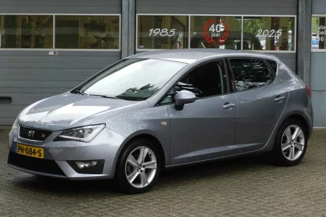 SEAT Ibiza (2017) thumbnail 2