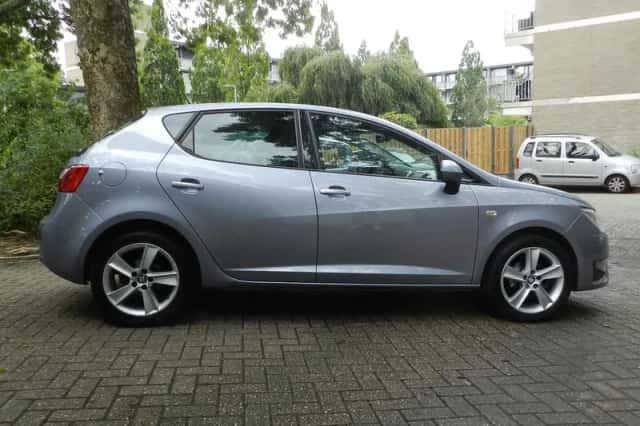SEAT Ibiza (2017) thumbnail 6