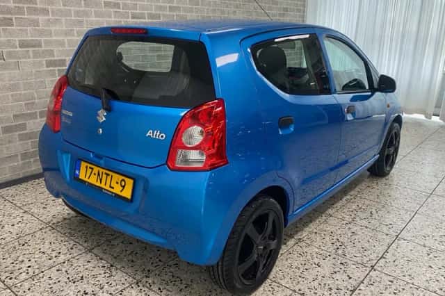 Suzuki Alto (2010) thumbnail 3