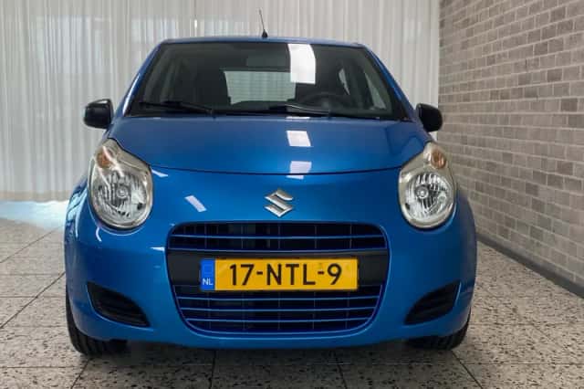 Suzuki Alto (2010) thumbnail 4