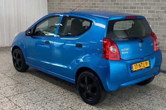 Suzuki Alto (2010) thumbnail 5
