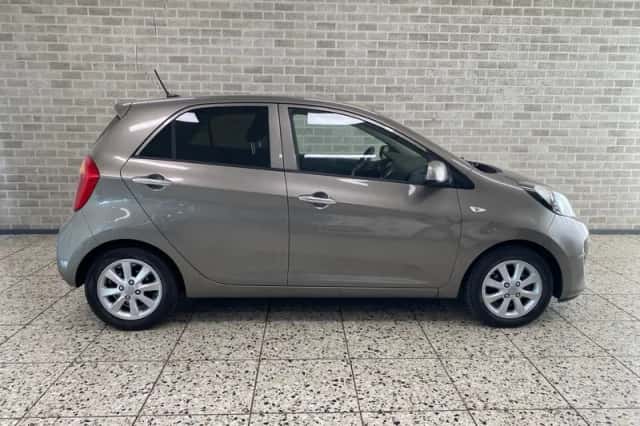 Kia Picanto (2016) thumbnail 2