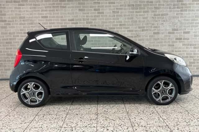 Kia Picanto (2011) thumbnail 2