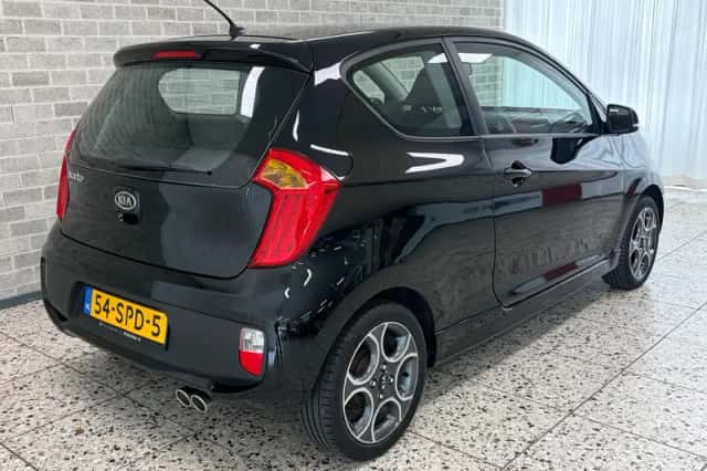 Kia Picanto (2011) thumbnail 3