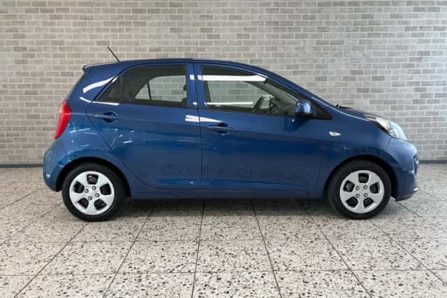 Kia Picanto (2016) thumbnail 2