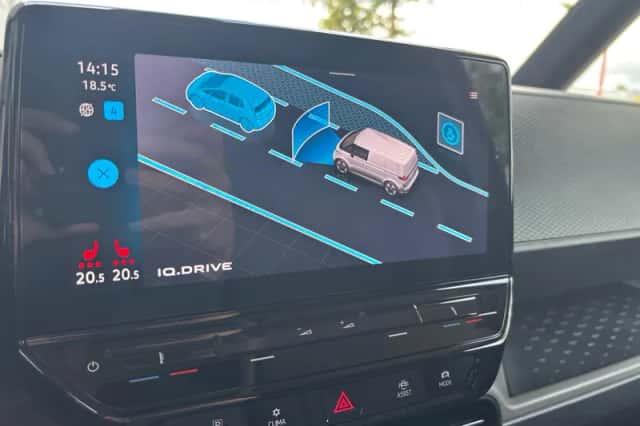 Volkswagen ID. Buzz (2023) thumbnail 6