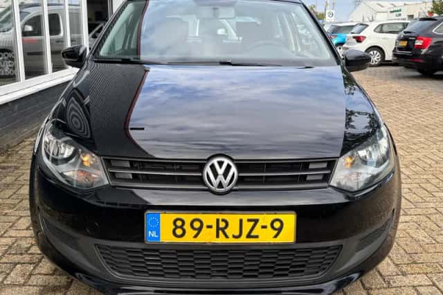 Volkswagen Polo (2011) thumbnail 3