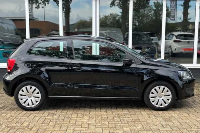 Volkswagen Polo (2011) thumbnail 5