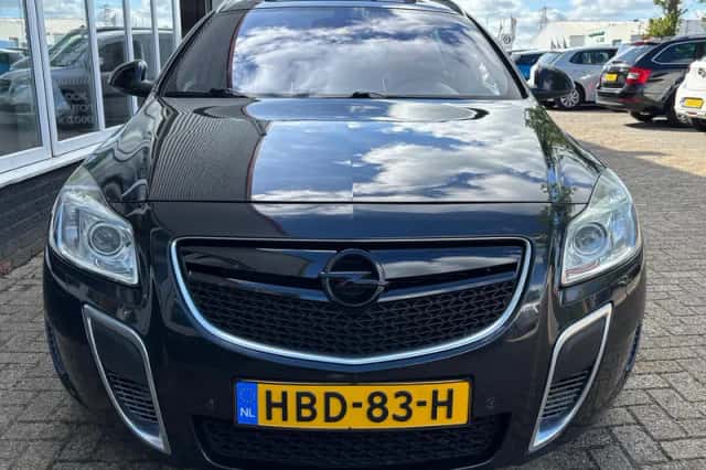 Opel Insignia (2012) thumbnail 3