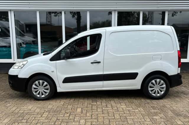 Peugeot Partner (2011) thumbnail 5