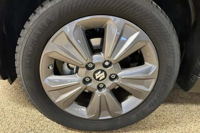 Suzuki Vitara (2025) thumbnail 6