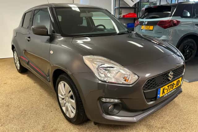 Suzuki Swift (2021) thumbnail 3