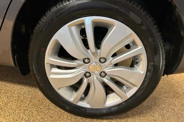 Suzuki Swift (2021) thumbnail 5