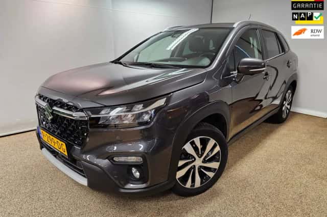 Suzuki S-Cross (2022) thumbnail 1