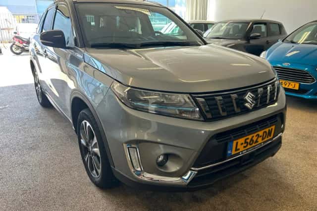 Suzuki Vitara (2021) thumbnail 3