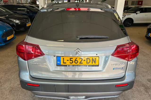 Suzuki Vitara (2021) thumbnail 5