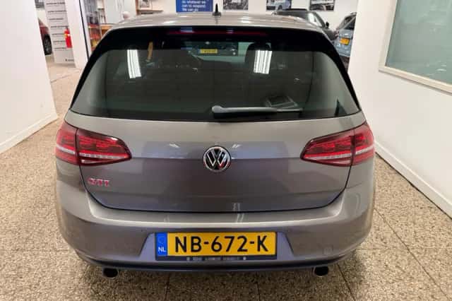 Volkswagen Golf (2017) thumbnail 5
