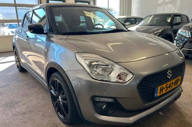 Suzuki Swift (2020) thumbnail 2
