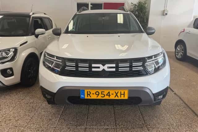Dacia Duster (2022) thumbnail 2