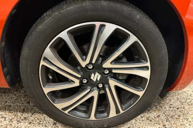 Suzuki Swift (2023) thumbnail 4