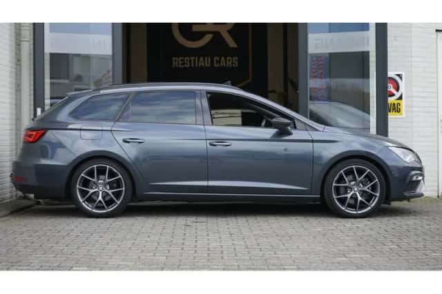 SEAT Leon (2018) thumbnail 6