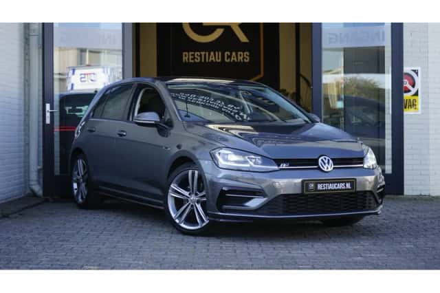 Volkswagen Golf (2018) thumbnail 5
