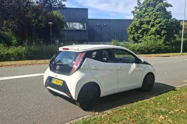 Toyota Aygo (2017) thumbnail 4