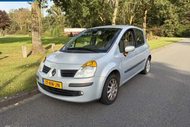 Renault Modus (2005) thumbnail 1