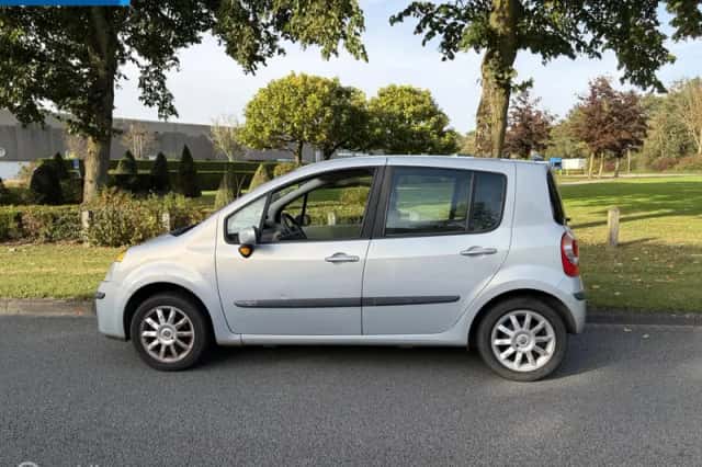 Renault Modus (2005) thumbnail 3