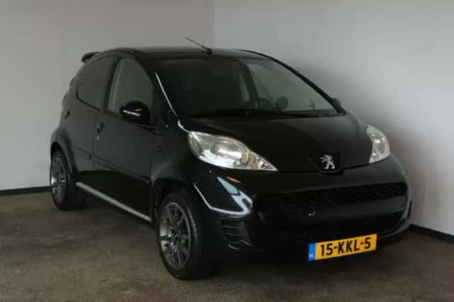 Peugeot 107 (2010) thumbnail 2