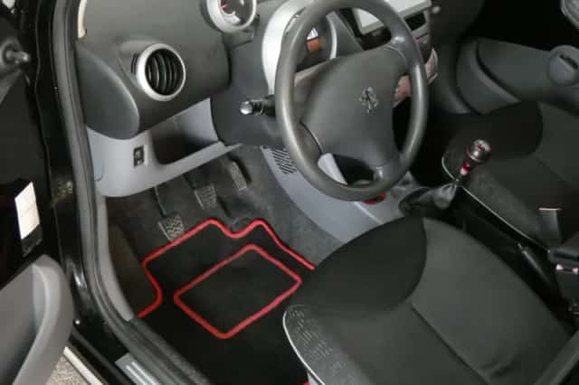 Peugeot 107 (2010) thumbnail 3