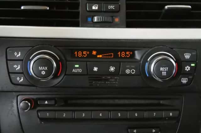 BMW 3-Serie (2010) thumbnail 6
